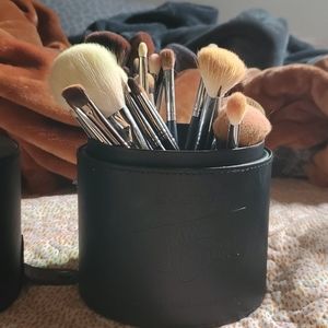 Morphe James Charles Brush set